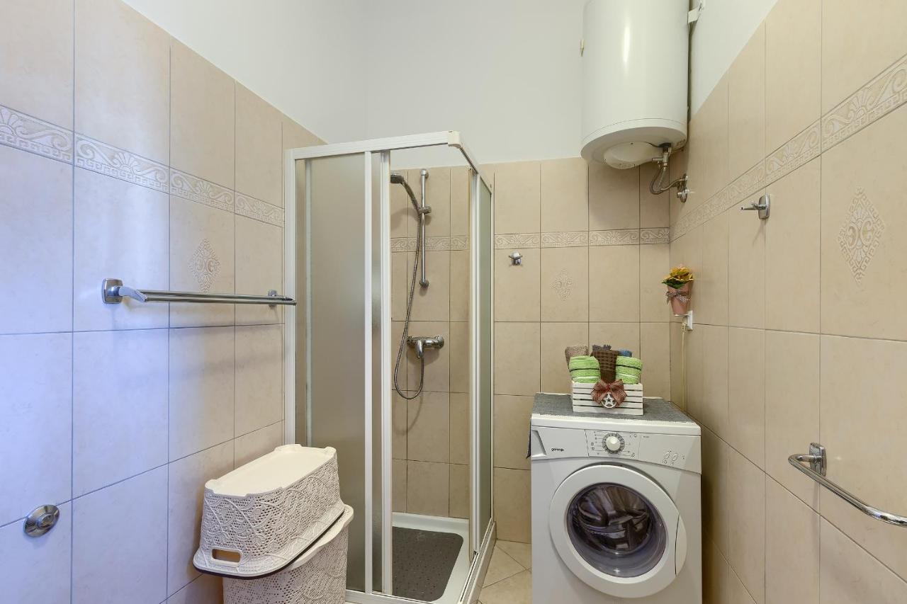 Aida Pula Apartment Eksteriør billede